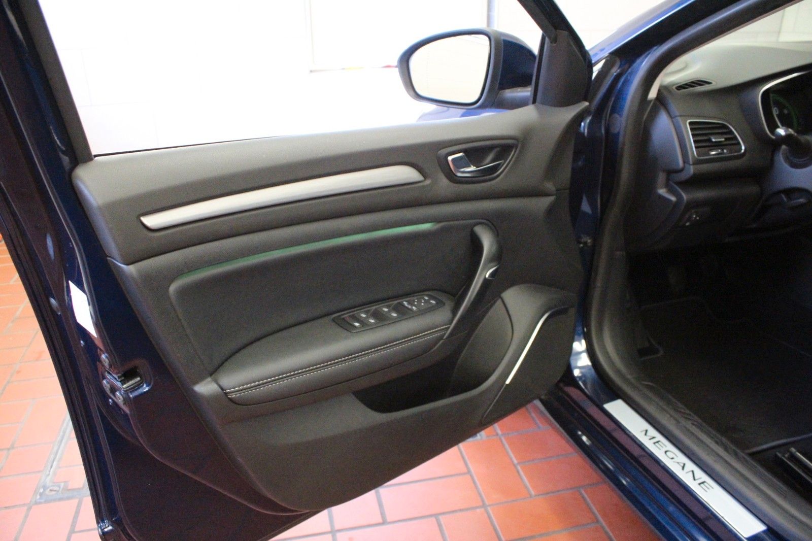 Fahrzeugabbildung Renault Megane ENERGY TCe 130 Intens/*Winterräder