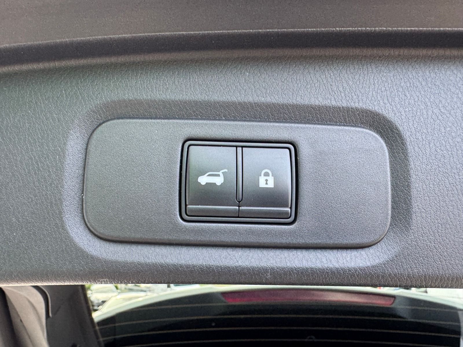 Fahrzeugabbildung Nissan Qashqai 1.3 DIG-T Tekna*AHK*360°Cam*Head-Up*eHec