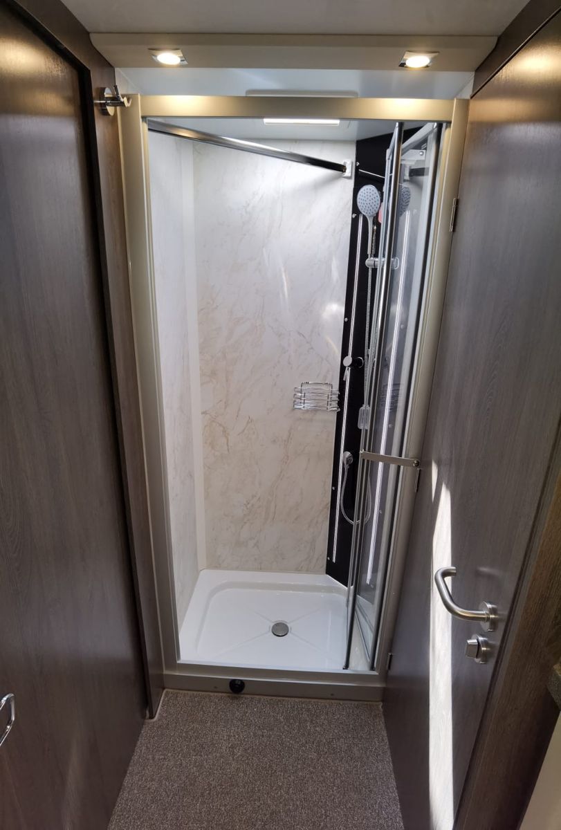 Fahrzeugabbildung Phoenix Maxi-Alkoven 7500 RSL *SommerSale*