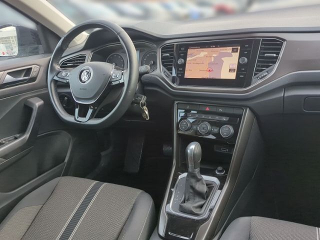 Fahrzeugabbildung Volkswagen T-Roc 1.5 l TSI DSG Style AHK ACC NAVI LED