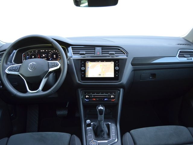 Tiguan 2.0 TDI 200 PS 4M DSG Elegance VOLL/AHK/P