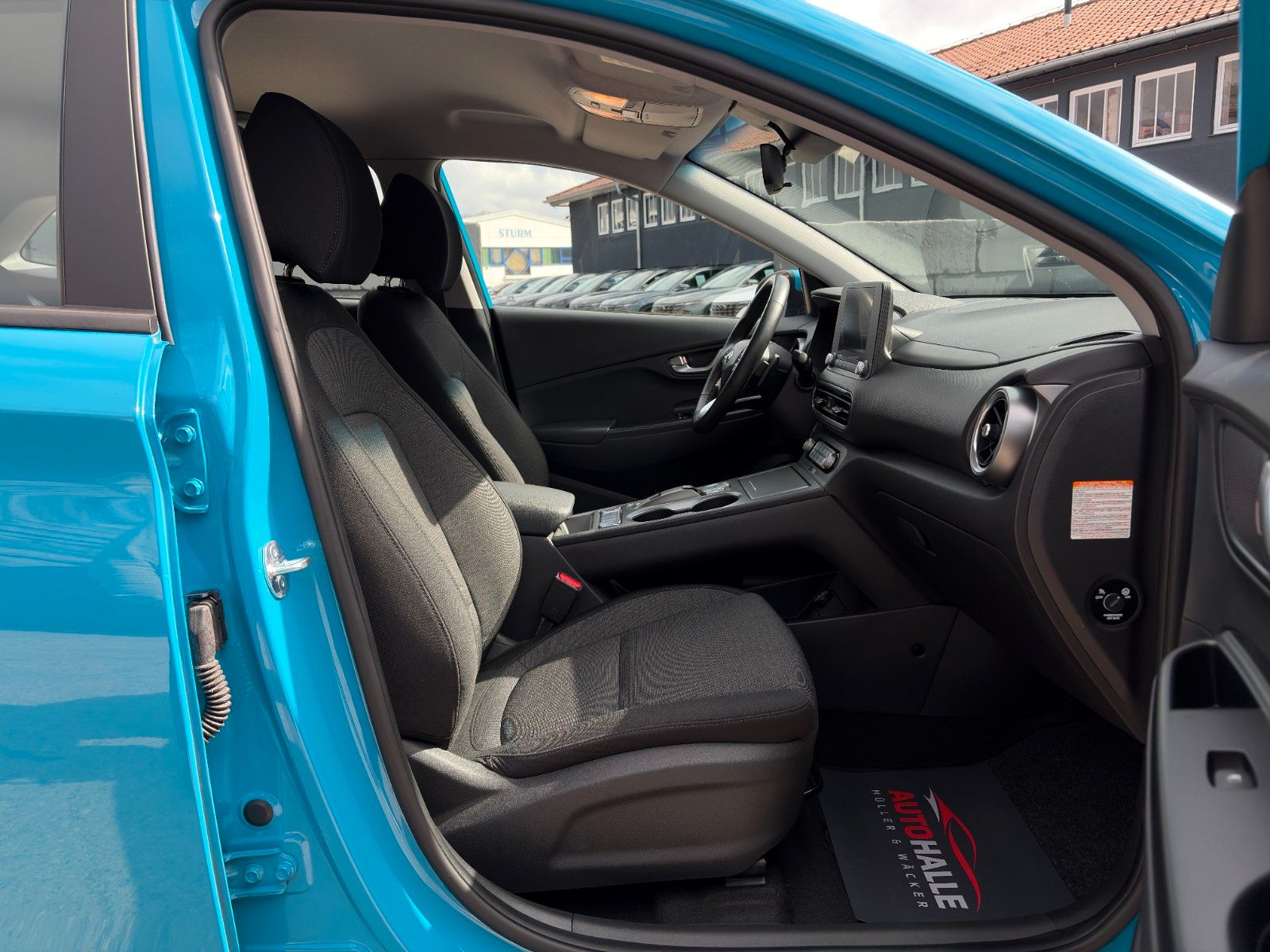 Fahrzeugabbildung Hyundai KONA E Select LKA ACC PDC SHZ LHZ CarPlay Navi