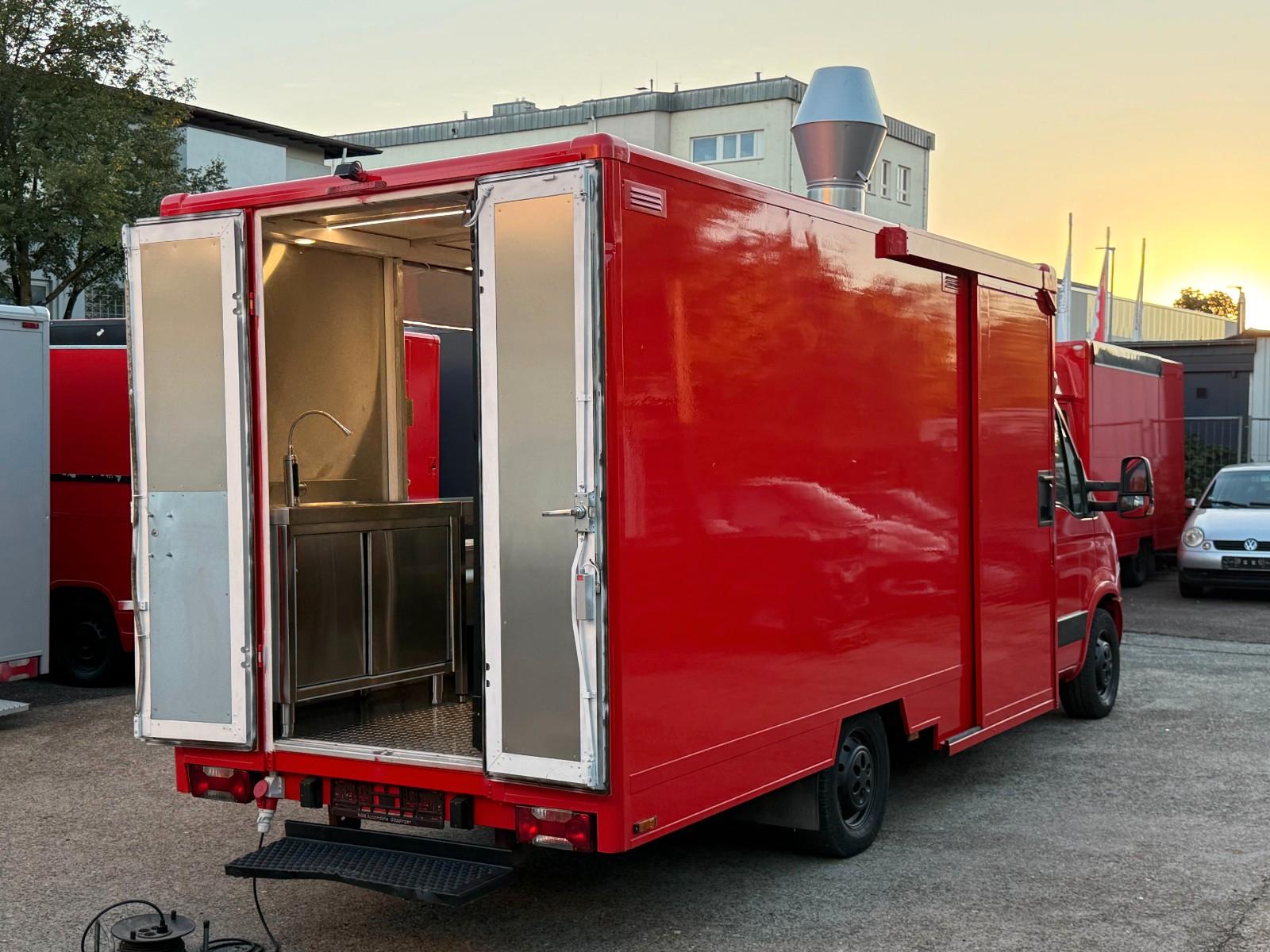 Iveco Foodtruck/ Imbisswagen - komplett ausgestattet