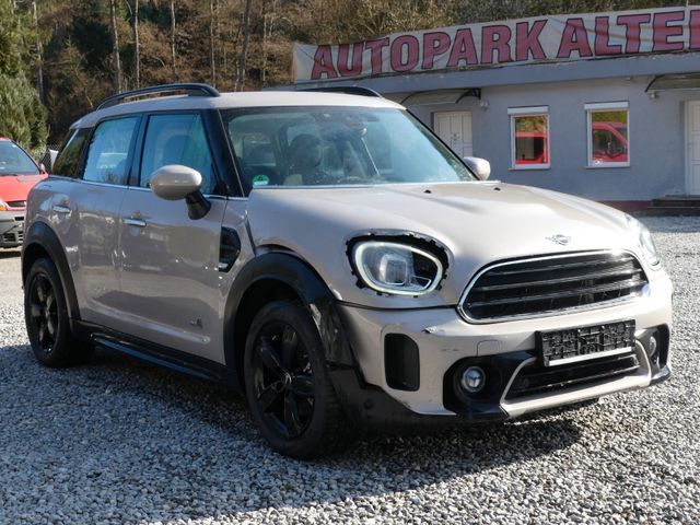 MINI Countryman Cooper Essential Trim All4