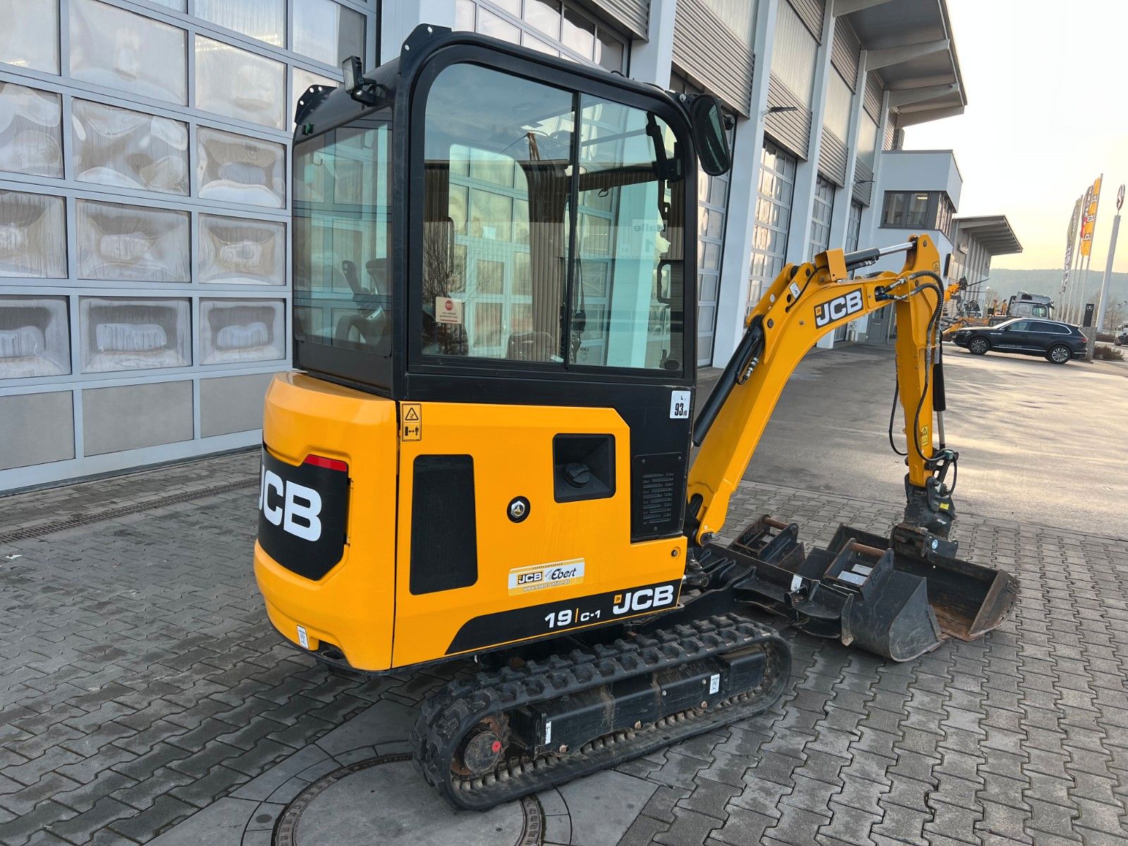 Fahrzeugabbildung JCB 19C-1 / nur 504h! / Powertilt / 2022