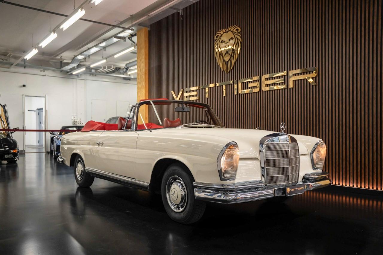 Mercedes-Benz 220 SE/b