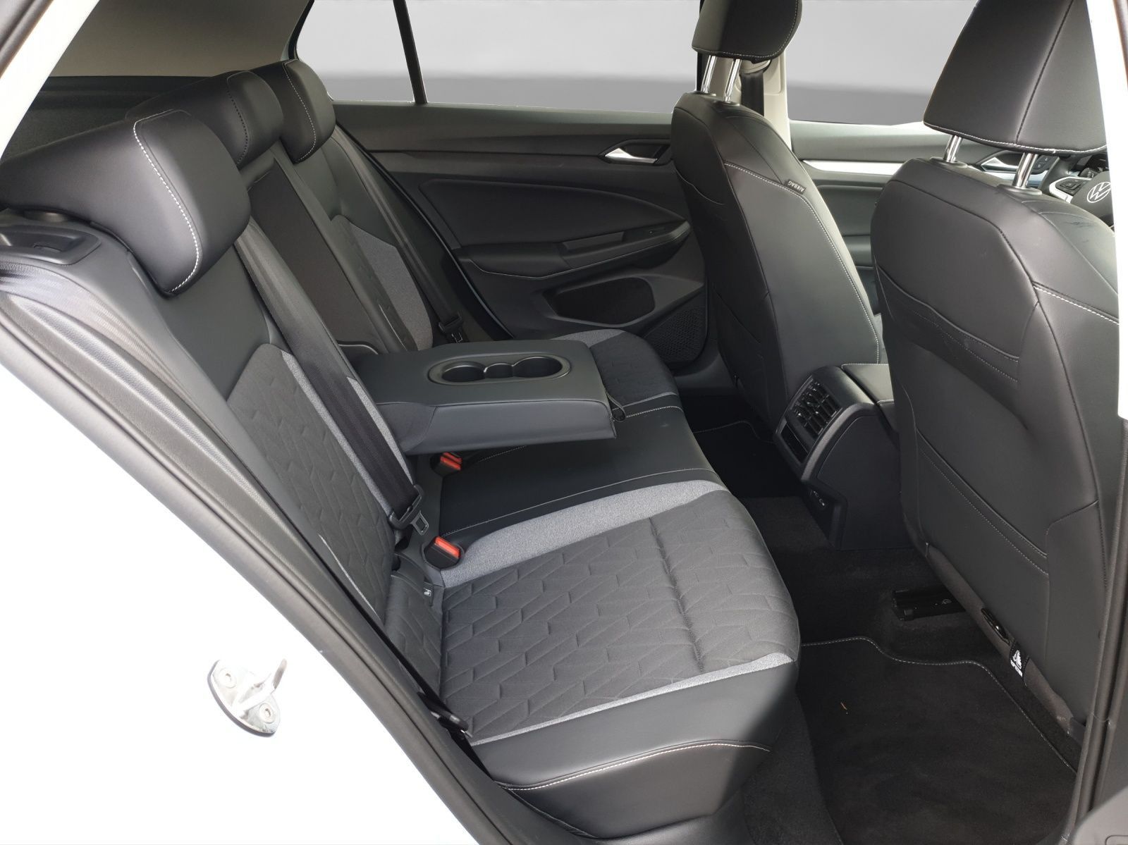 Volkswagen Golf - Bild 7