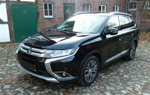 Mitsubishi Outlander 2,2l Diesel, 4WD Auto...