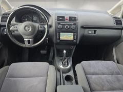 VW Touran 2.0 TDI Highline DSG Xenon