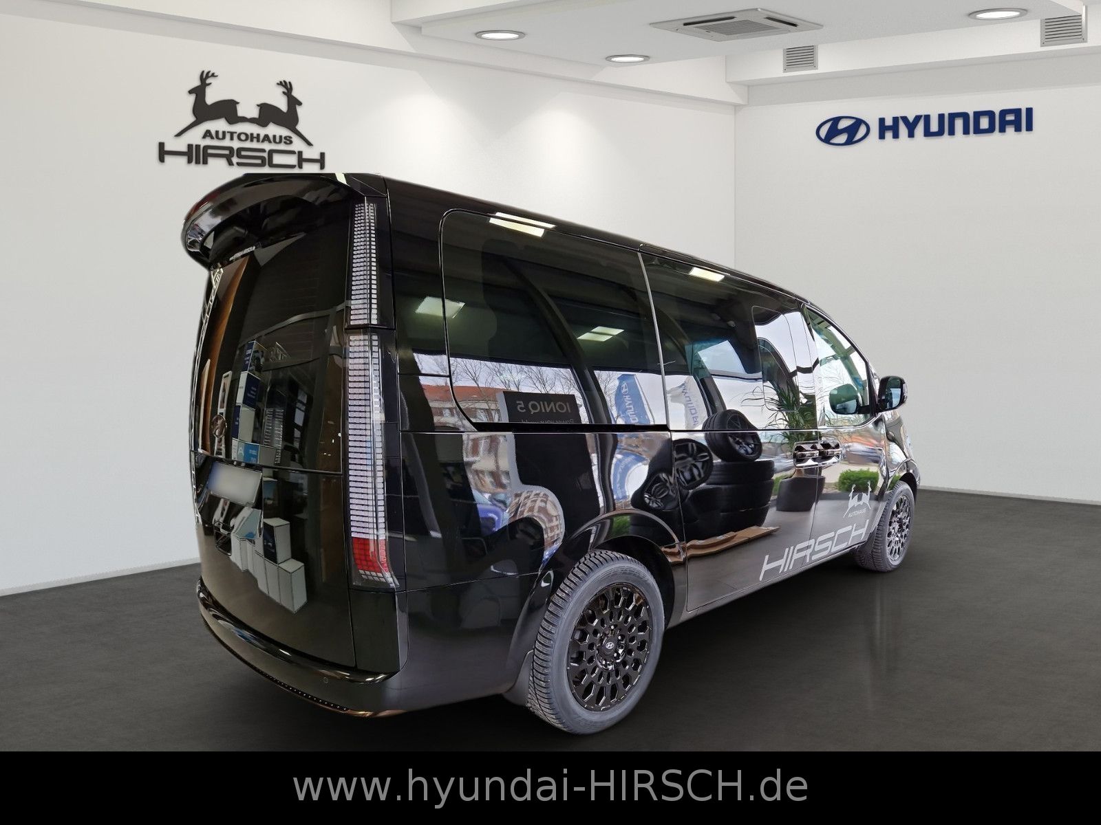 Fahrzeugabbildung Hyundai STARIA 2.2 CRDI 2WD AT SIGNATURE 7-Sitzer