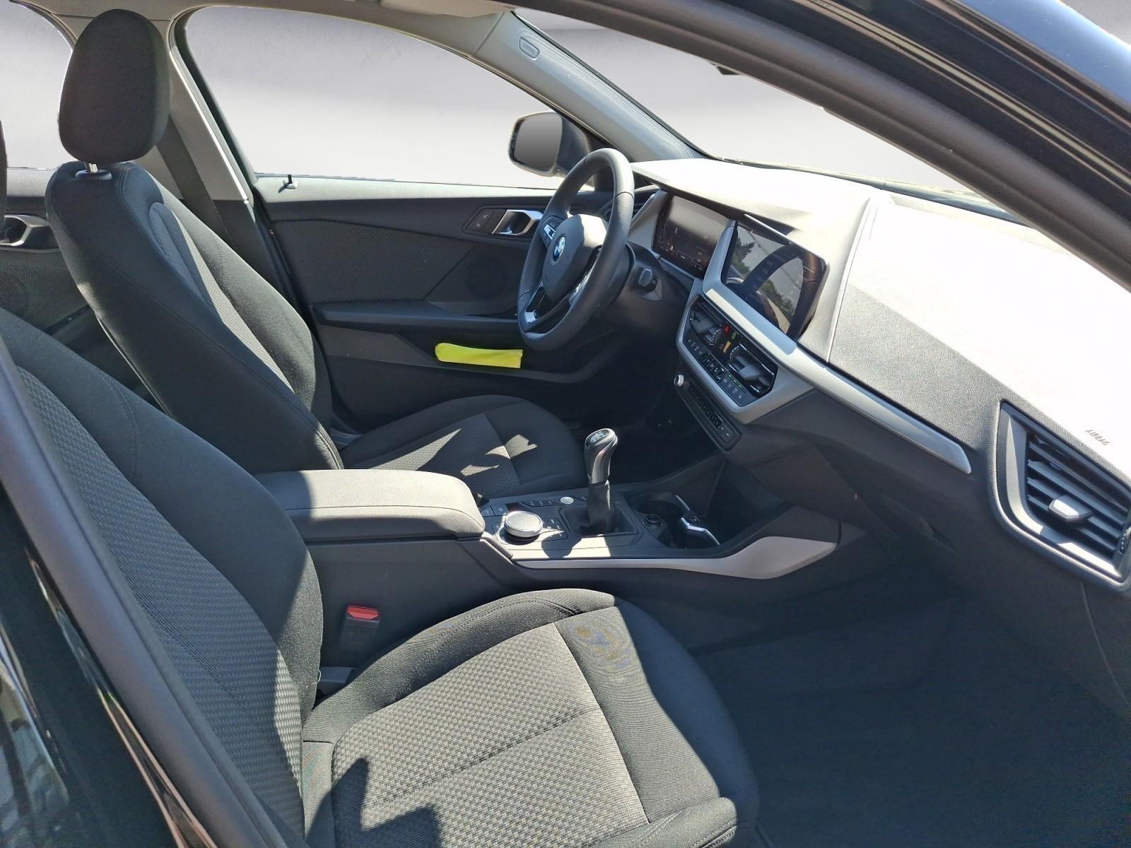 BMW 118i Advantage Navi PDC Sitzheizung Lederlenkrad