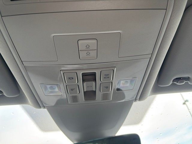 Fahrzeugabbildung Volkswagen Touran 1.5TSI DSG Highline 7-Sitz+STDHZ+AHK+PANO
