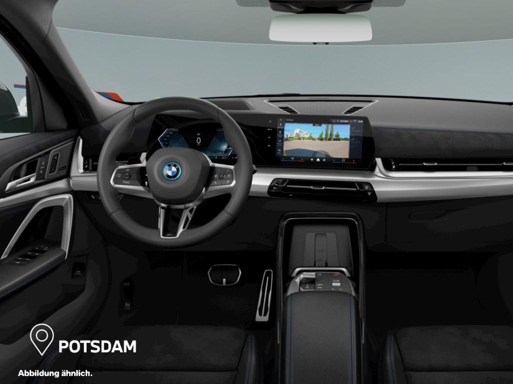 BMW iX2 eDrive20 M Sportpaket Head-Up HK HiFi DAB