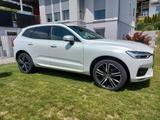 Volvo XC60 D5 AWD R Design Geartronic R Design - Volvo XC60 von privat