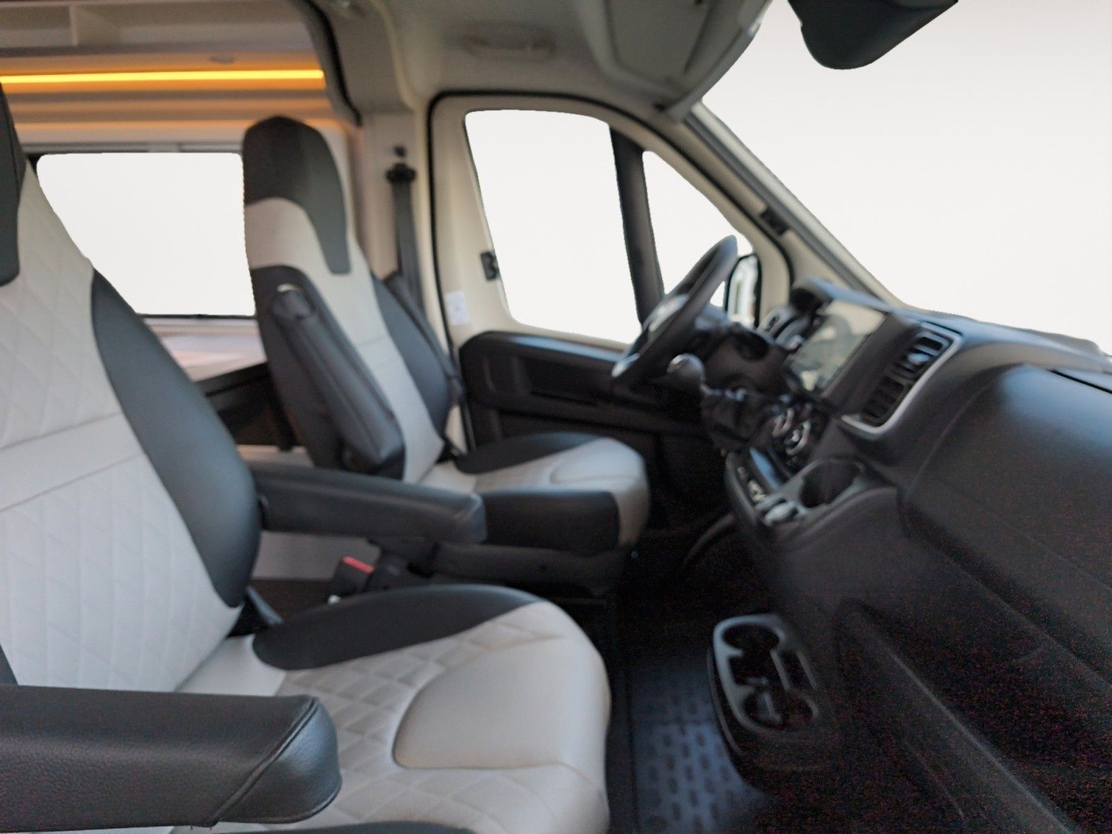 Fahrzeugabbildung Weinsberg CaraBus GREY 600 MQH EDITION [FIRE] *Lithium*Nav