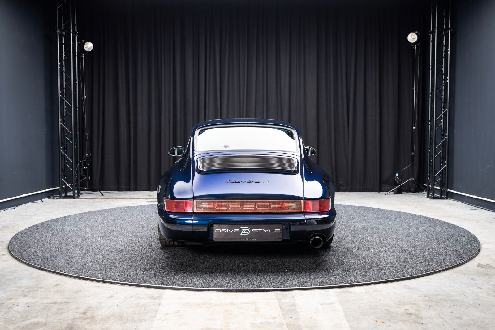 Fahrzeugabbildung Porsche 964 Carrera 2 Coupé + Schalter + H-Kennz.