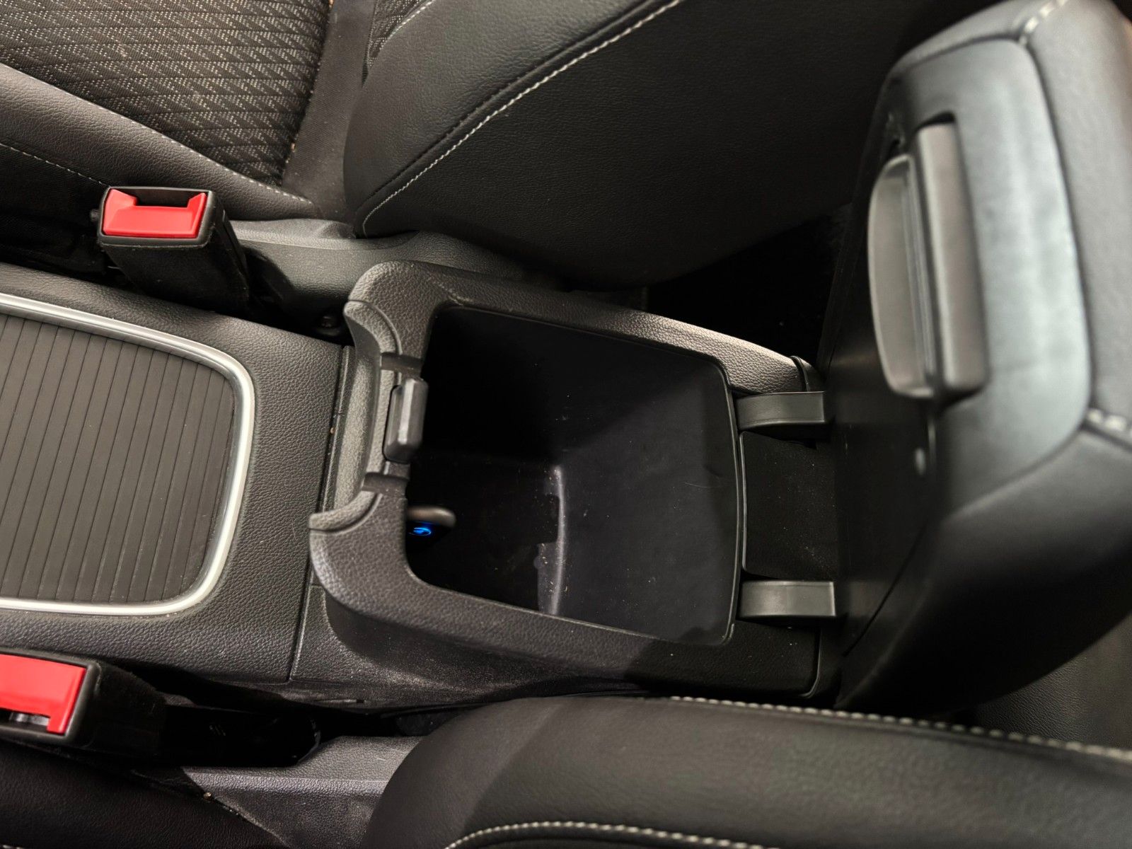 Fahrzeugabbildung Opel Astra ST 1.4T INNOVATION NAVI/KAMERA/SHZ/MATRIX
