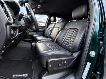 Dodge RAM - 8