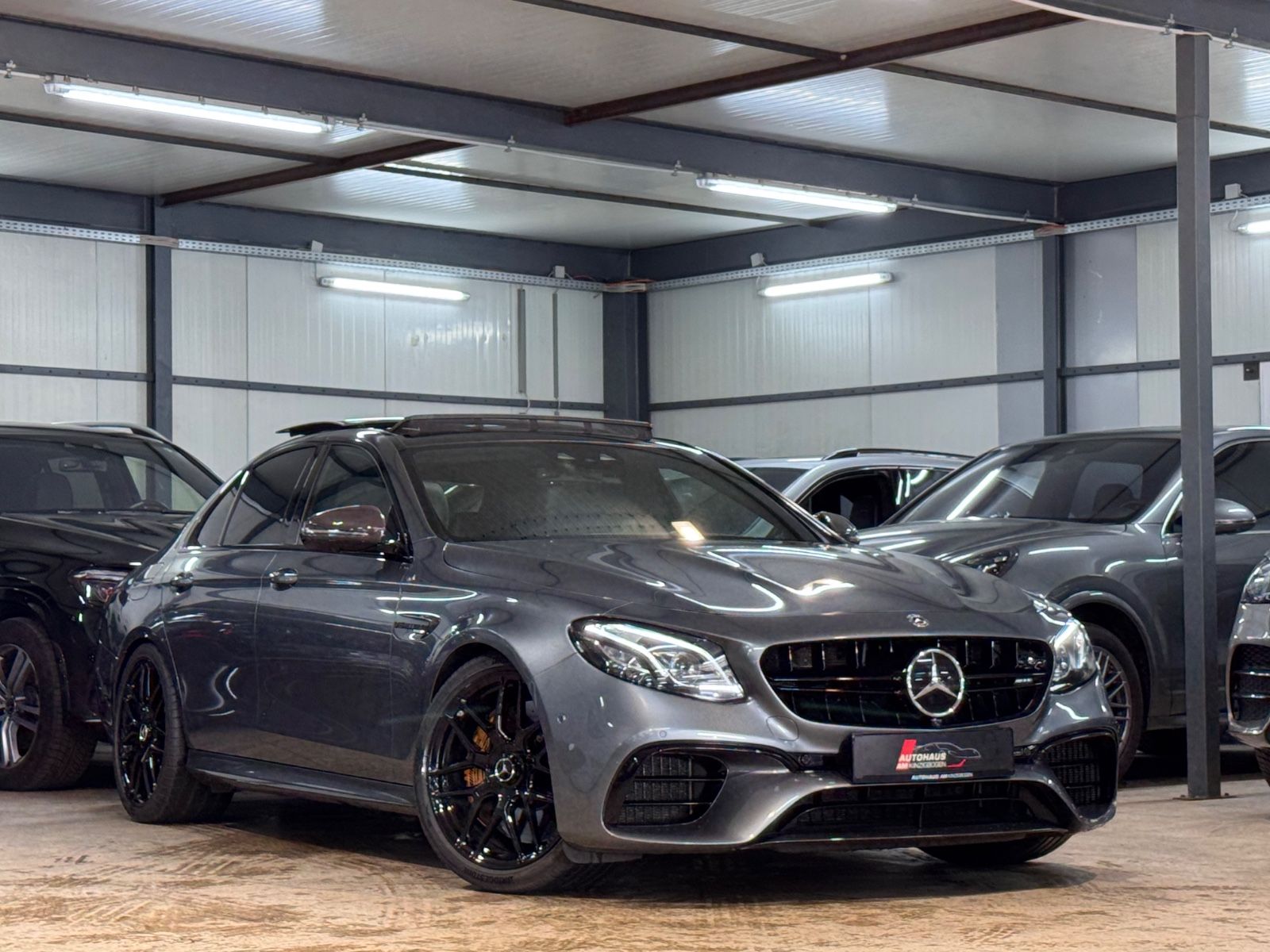 MERCEDES-BENZ E 63S 4M+ vorOPF*KRMK*2CRBN*PANO*BRMST*DRVR*BEAM