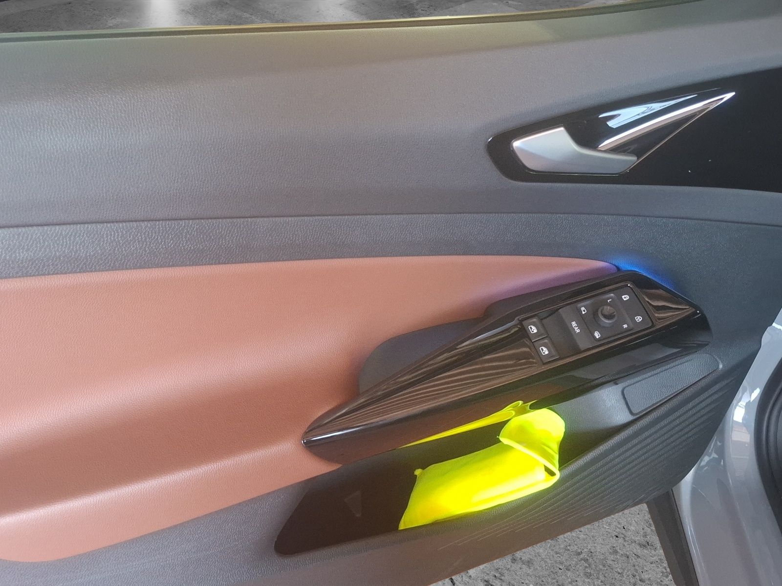 Fahrzeugabbildung Volkswagen ID.5 Pro LED Navi AID ACC RFK SHZ 19"