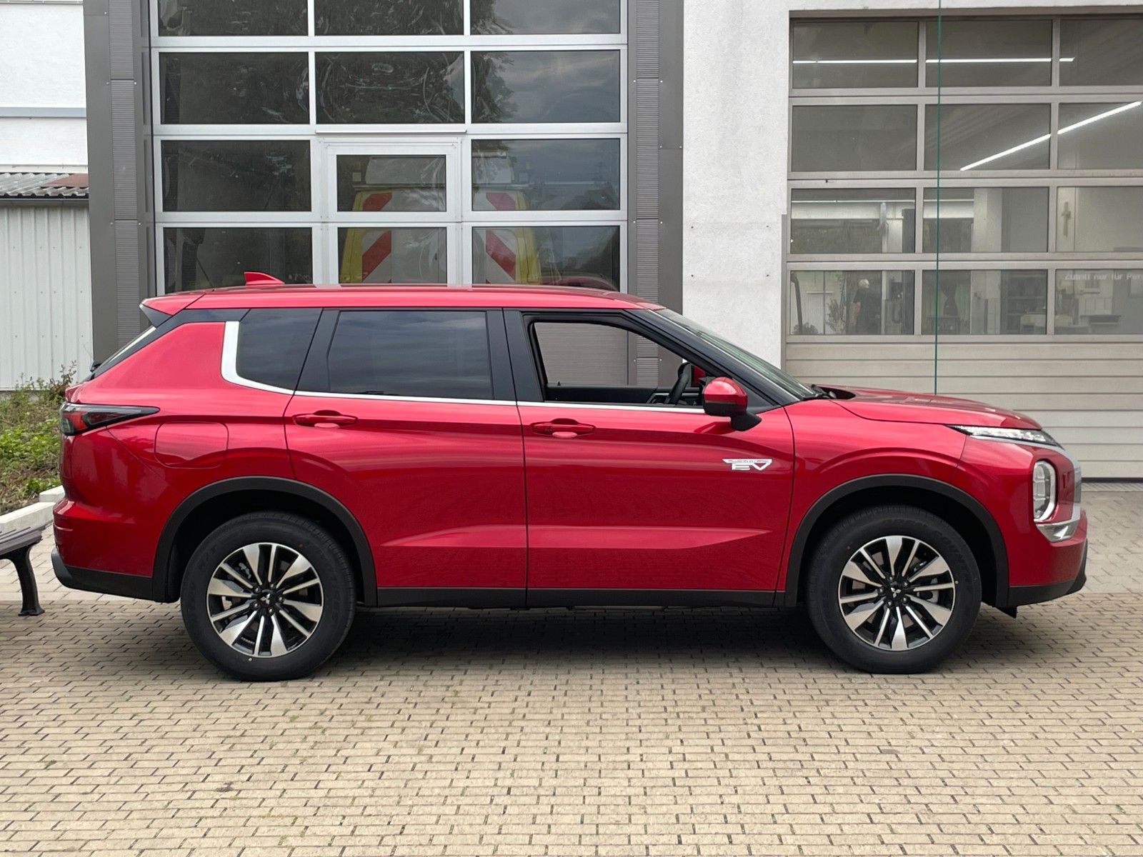 Mitsubishi Outlander 2.4L PHEV Diamant PLUS imagem 2
