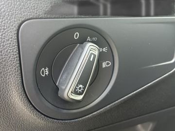 Volkswagen Tiguan - 10