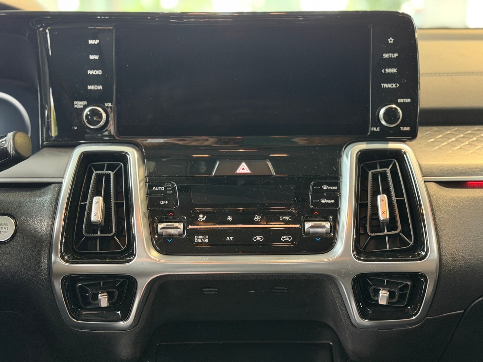 Fahrzeugabbildung Kia Sorento Hybrid HEV Spirit 2WD LEDER LED NAV 19"