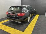Mercedes-Benz C 180 Exklusive LED+Navi+Temp+Isofix+PDC+SHZ+BT - Mercedes-Benz 180e