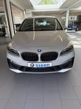 BMW 220i Active Tourer Aut. Advantage - BMW 220 Active Tourer aus 2021
