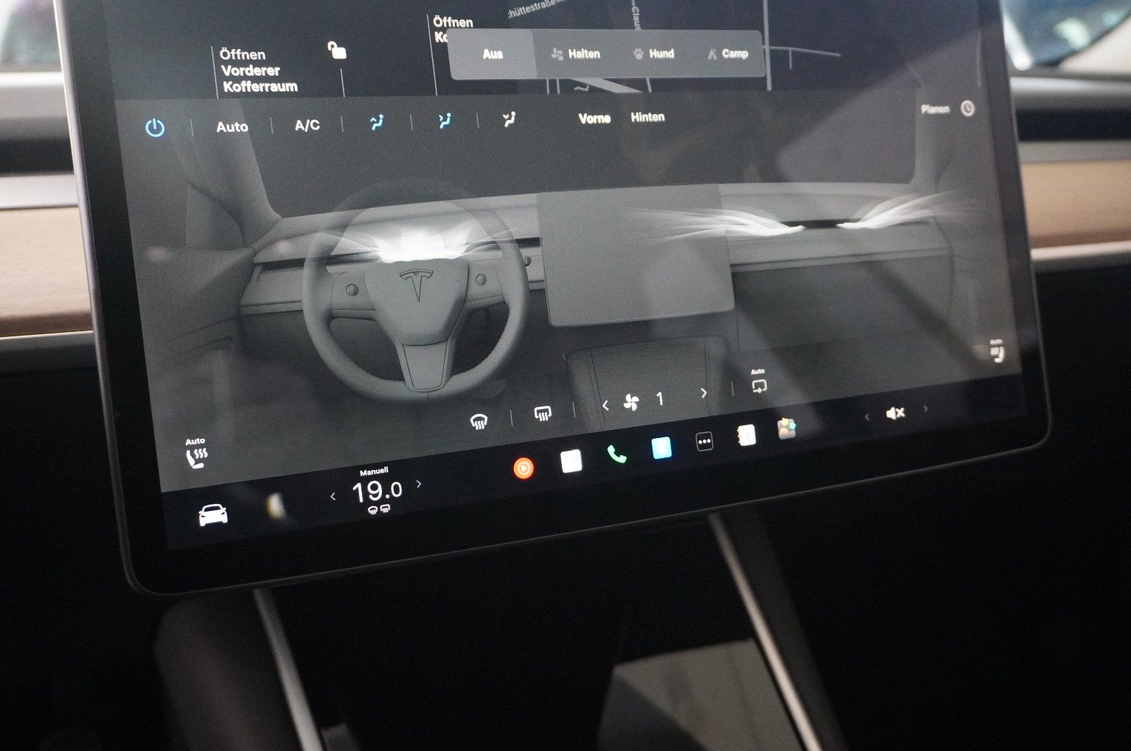 Fahrzeugabbildung Tesla Model 3 Standard Range Plus NAVI/KAMERA/SH/PANO