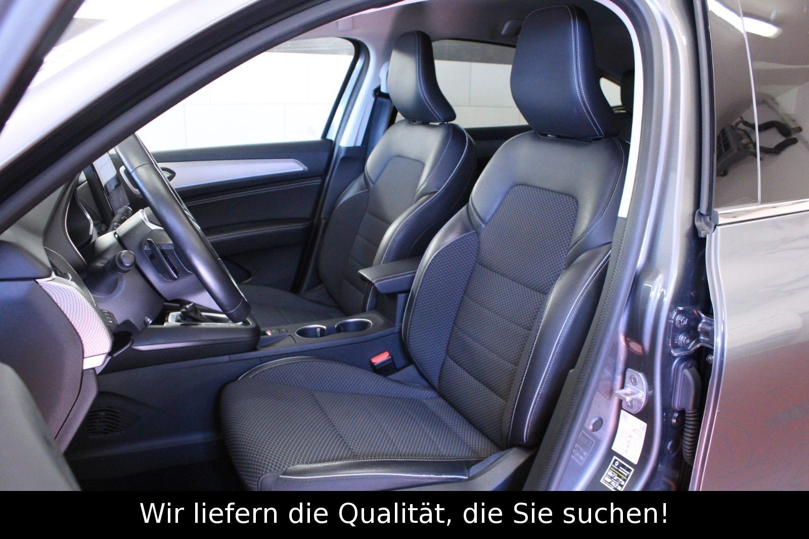 Fahrzeugabbildung Renault Arkana Mild Hybrid 140 EDC Techno