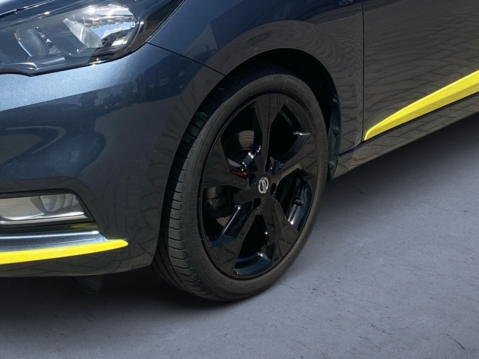 Fahrzeugabbildung Nissan Micra 1.0 IG-T Kiiro*Navi*DAB*Alu*Sitzhg*PDC*+WR