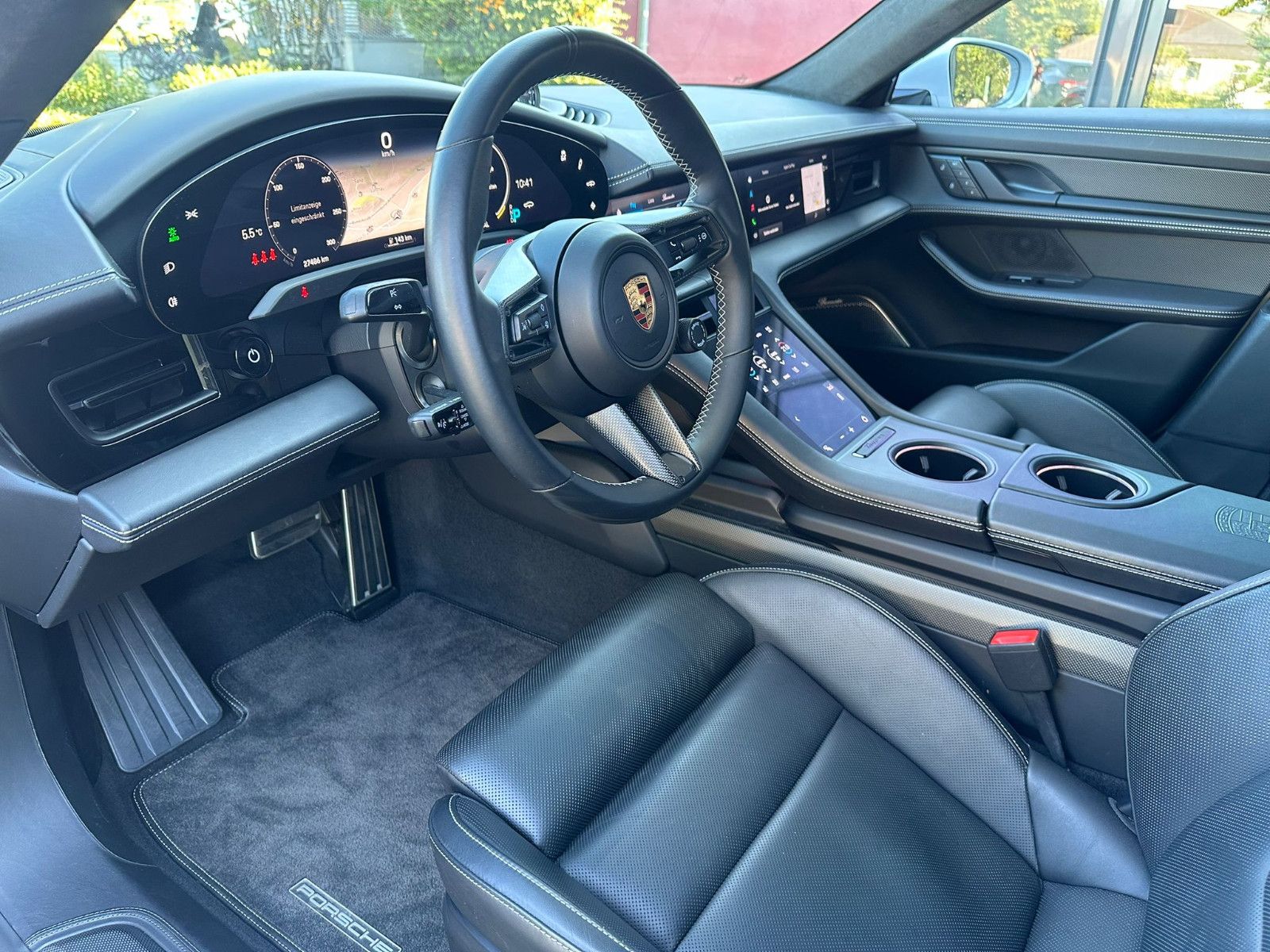 Fahrzeugabbildung Porsche Taycan Turbo *VOLL*KERAMIC*PANORAMA*