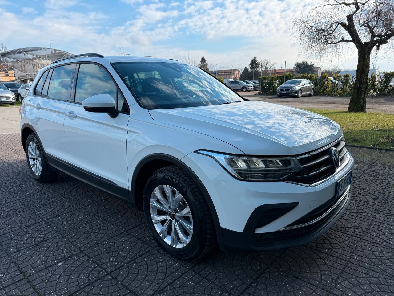 Volkswagen Tiguan 2.0 TDI 150 CV SCR DSG Eleganc imagem 3