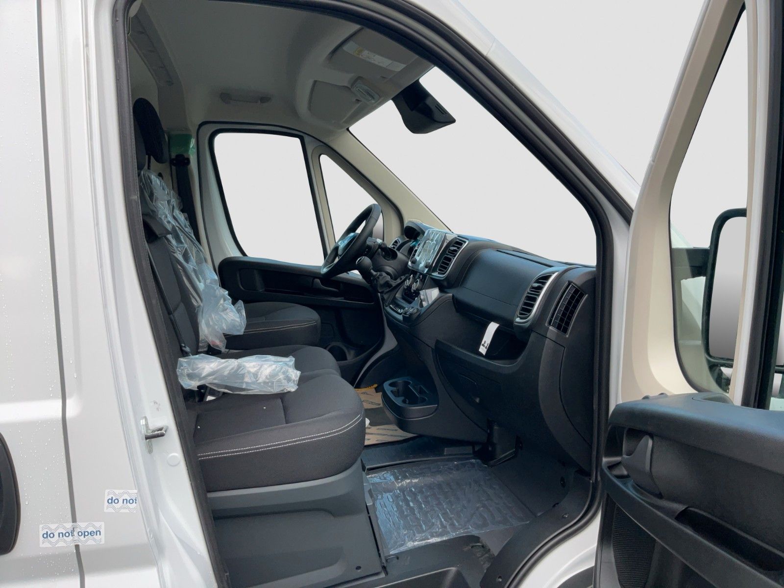 Fahrzeugabbildung Fiat Ducato L4H3 180MJ Kamera Schwingsitz