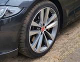 Jaguar XJ R-Sport 3.0 V6 Jaguar Service  - Jaguar XJ: R Sport