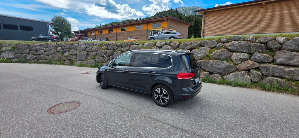 Image of Volkswagen Touran