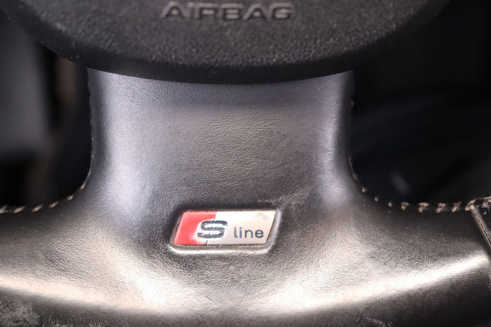 Fahrzeugabbildung Audi A4 2.0 TDI S line Avant * Sitzhzg. * Alcantara *