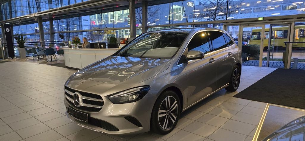 Image of Mercedes-Benz B 220