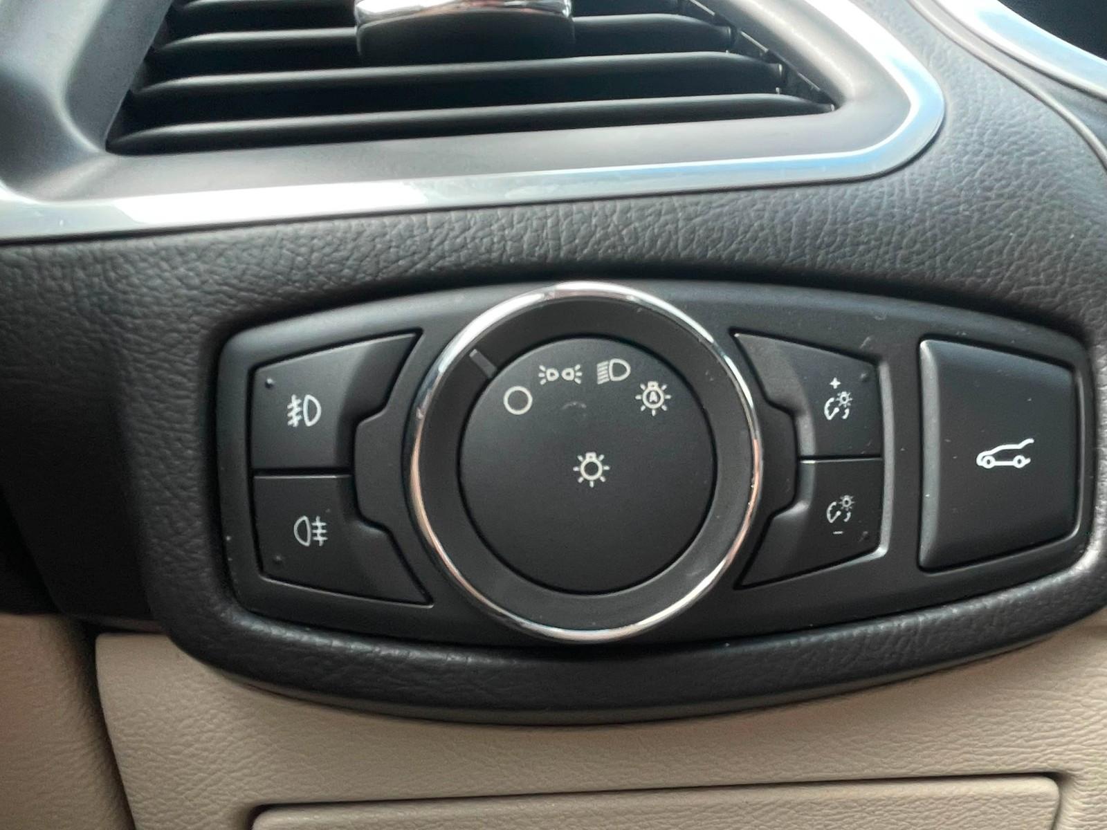 Ford Edge Titanium 4x4 AHK PANO STANDHZNG SITZKLIMA