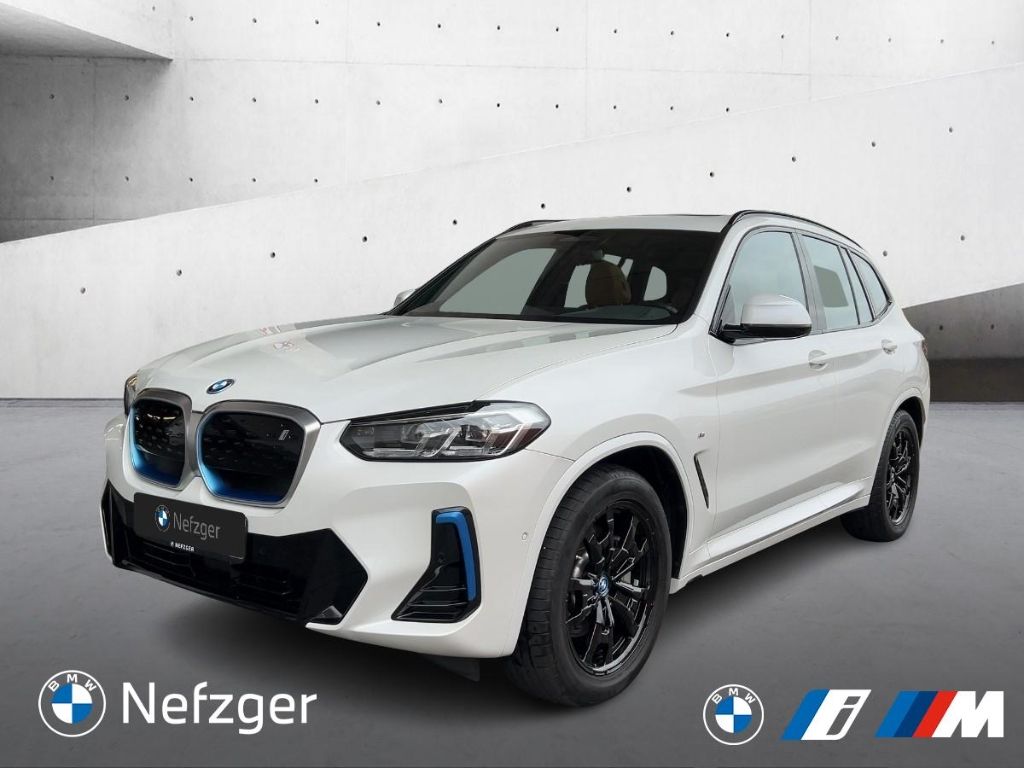BMW iX3 M Sport Park-Assistent Panorama LED