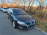 Volkswagen Passat KLIMA LEDER SHZ PDC EURO5 - Volkswagen Passat aus 2010: Kombi
