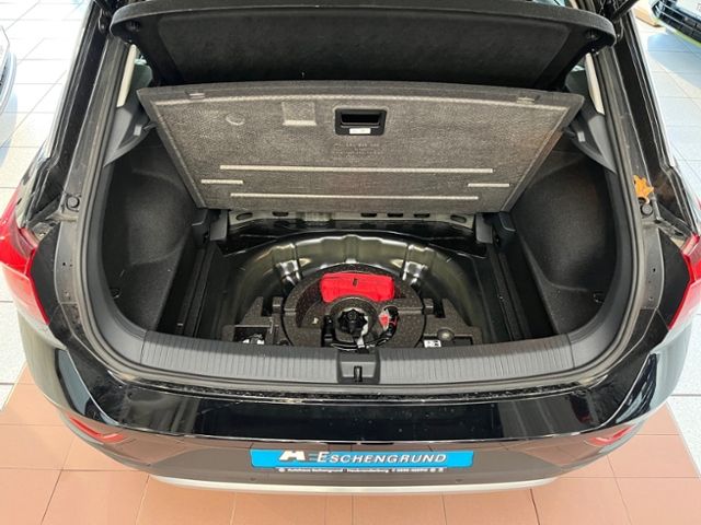 Fahrzeugabbildung Volkswagen T-ROC 1.5 TSI DSG GOAL AHK NAVI KAMERA