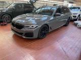 BMW 530 TouringxDrive M Sport 3.0 "LED/Pano/AHK/PDC" - BMW 530 mit Diesel-Antrieb: Kombi, 3.0