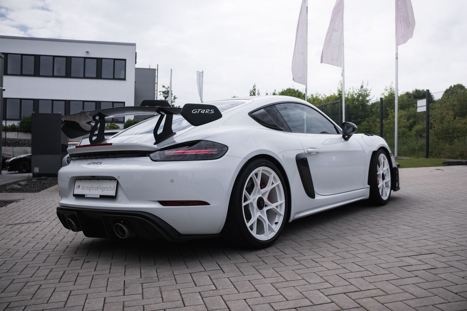 Fahrzeugabbildung Porsche 718 GT4 RS-Weissach-Clubsport-Lift-LED-Kam.-90 L