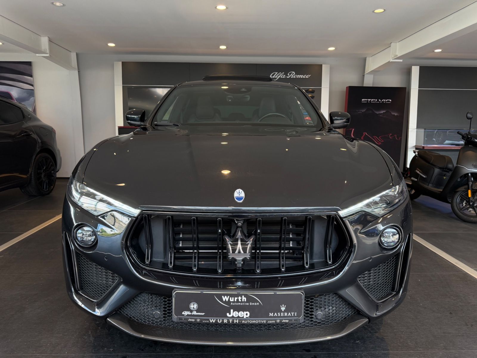 Maserati Levante Trofeo Panorama Carbon foto 2