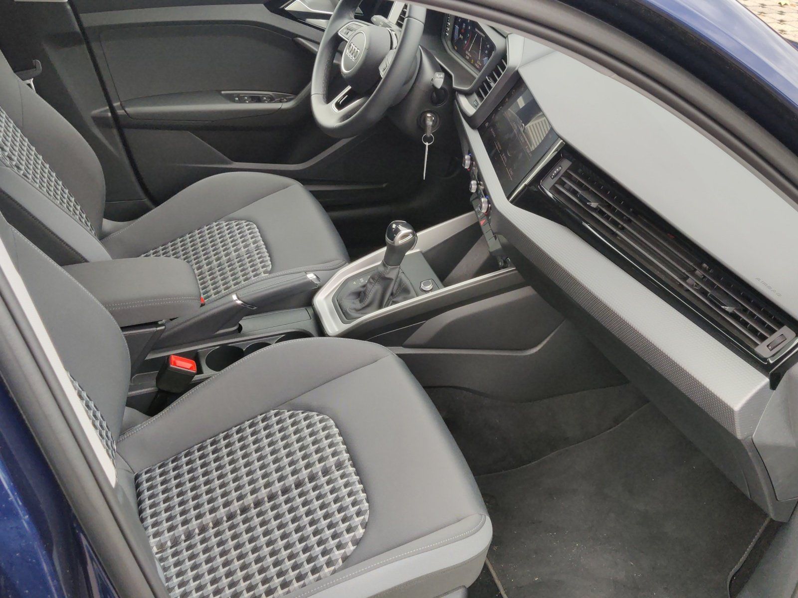 Fahrzeugabbildung Audi A1 allstreet 30 TFSI PDC,SHZ,ACC,Klimaaut.,LM