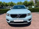 Volvo XC40 T3 Momentum - blaue Volvo XC40