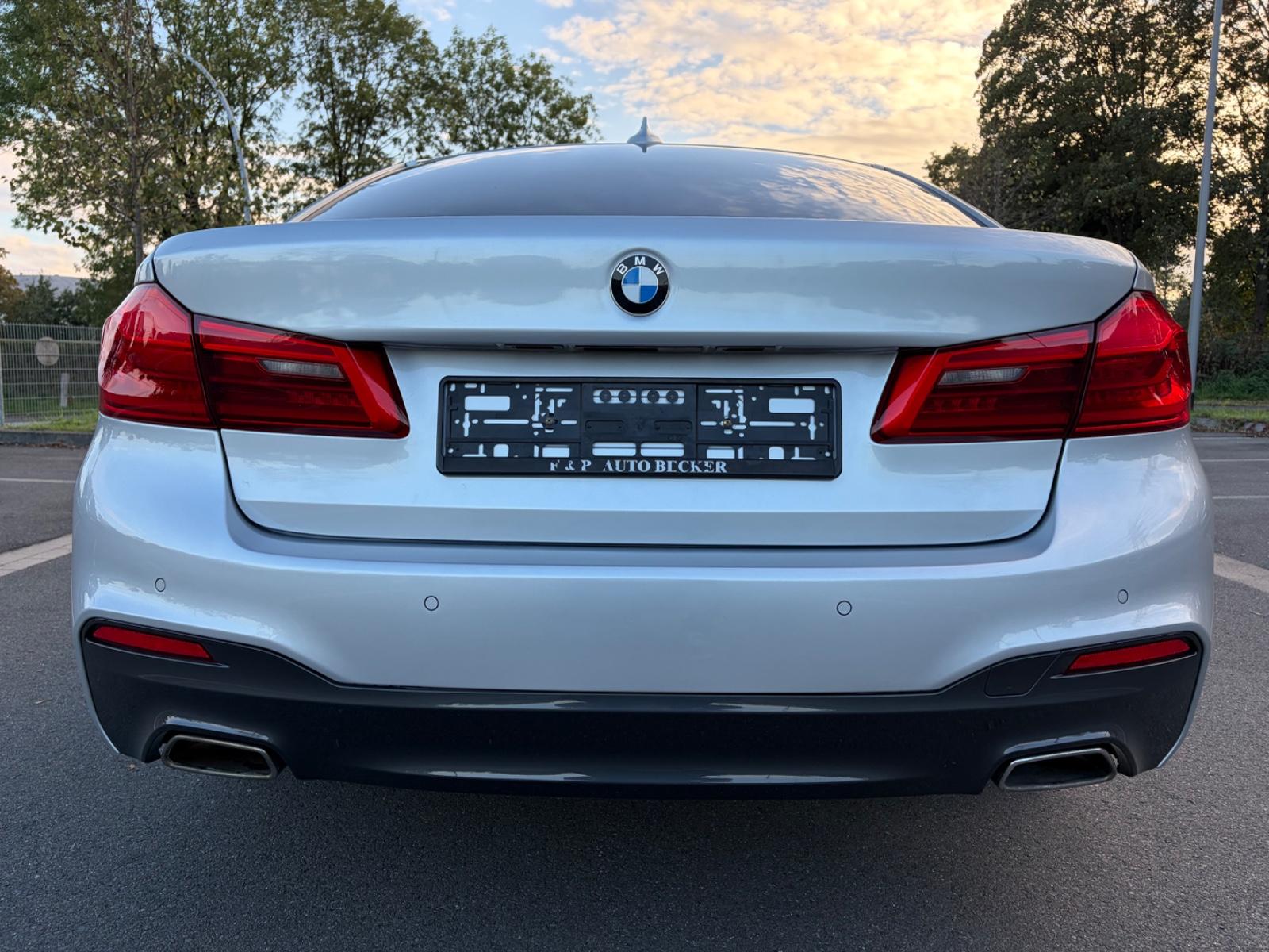 BMW 520 i M SPORT LINE LIMOSINE*NAVI*LED*20 ZOLL*