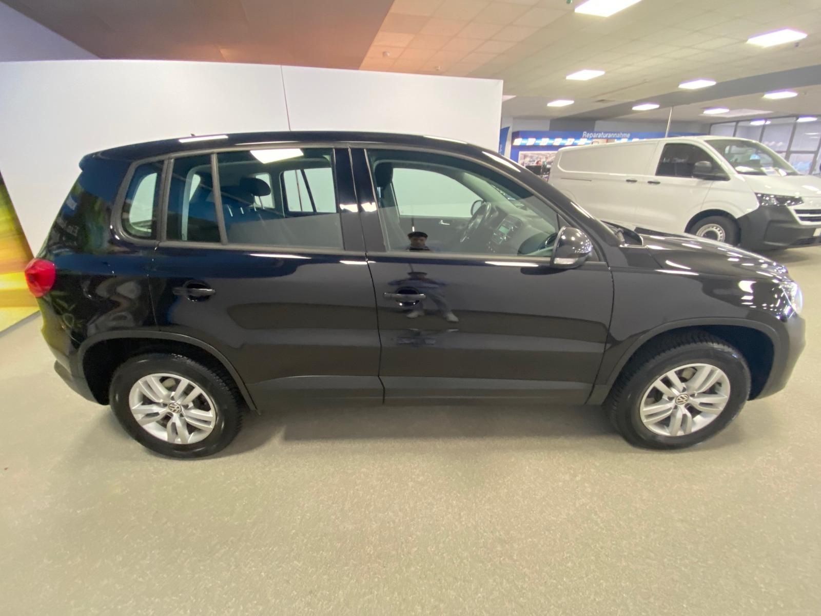 Fahrzeugabbildung Volkswagen Tiguan 1.4 16V TSI 1390 ccm Trend & Fun+AHK+ALU+